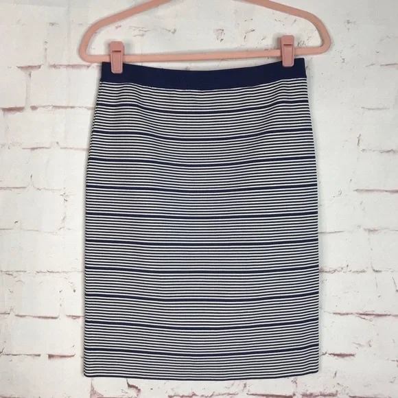 ROMEO + JULIET COUTURE Knit Navy & White Horizontal Stripes Pencil Skirt Size M - Picture 12 of 15